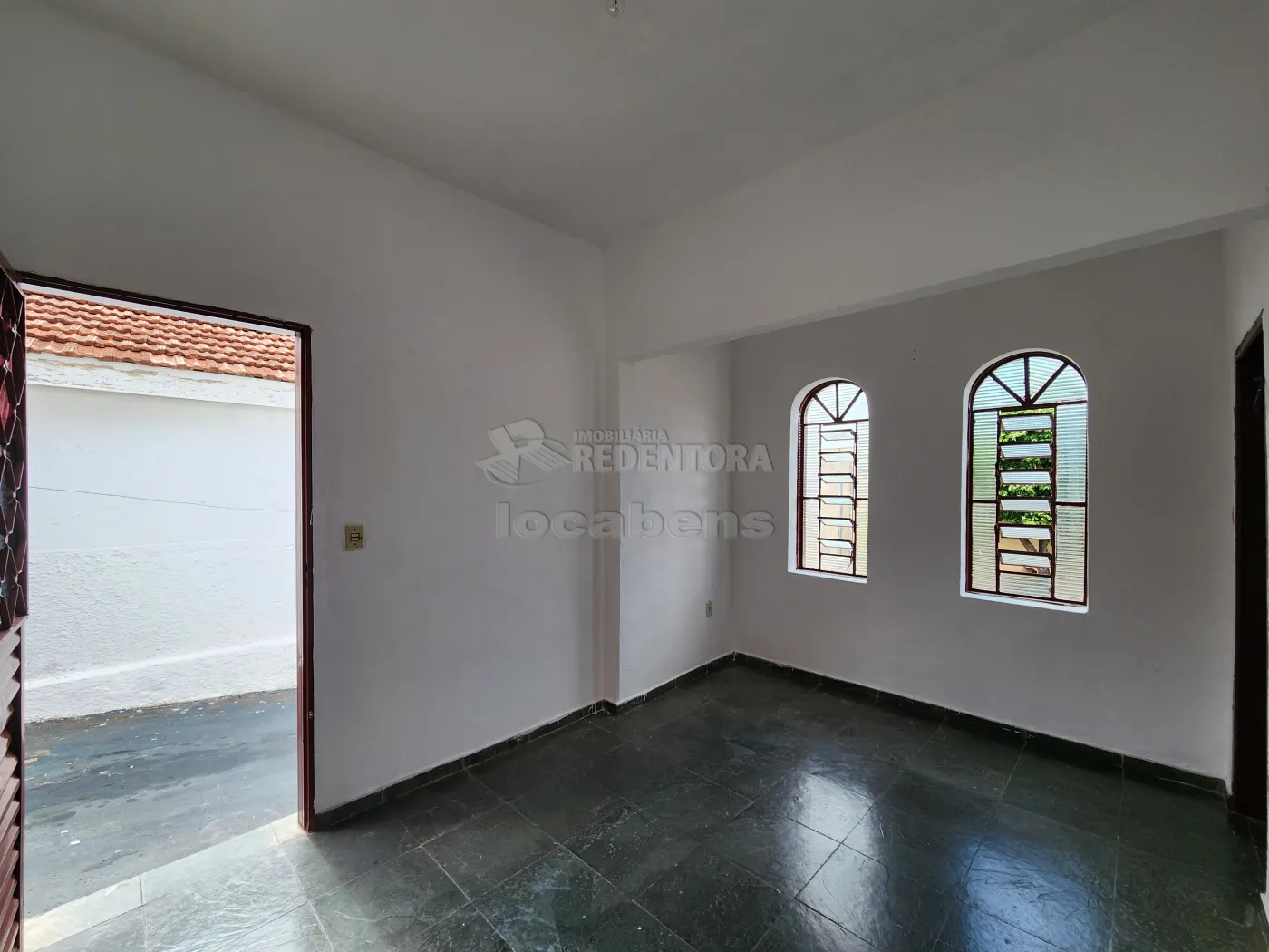 Alugar Casa / Padr&atilde;o em S&atilde;o Jos&eacute; do Rio Preto R$ 850,00 - Foto 1