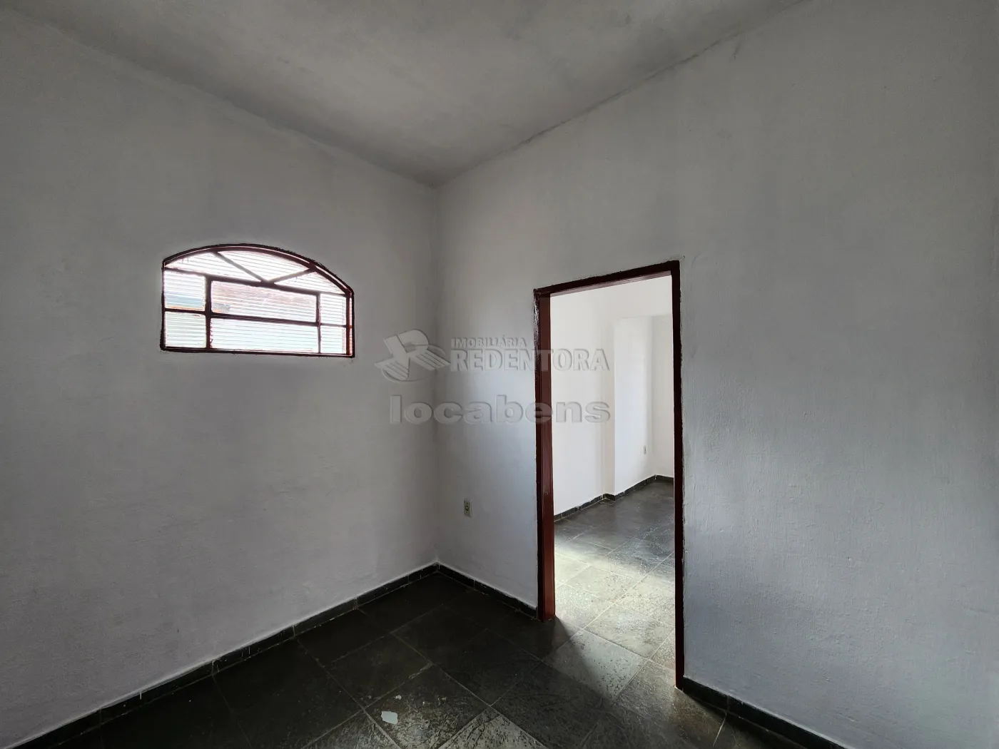 Alugar Casa / Padr&atilde;o em S&atilde;o Jos&eacute; do Rio Preto R$ 850,00 - Foto 4