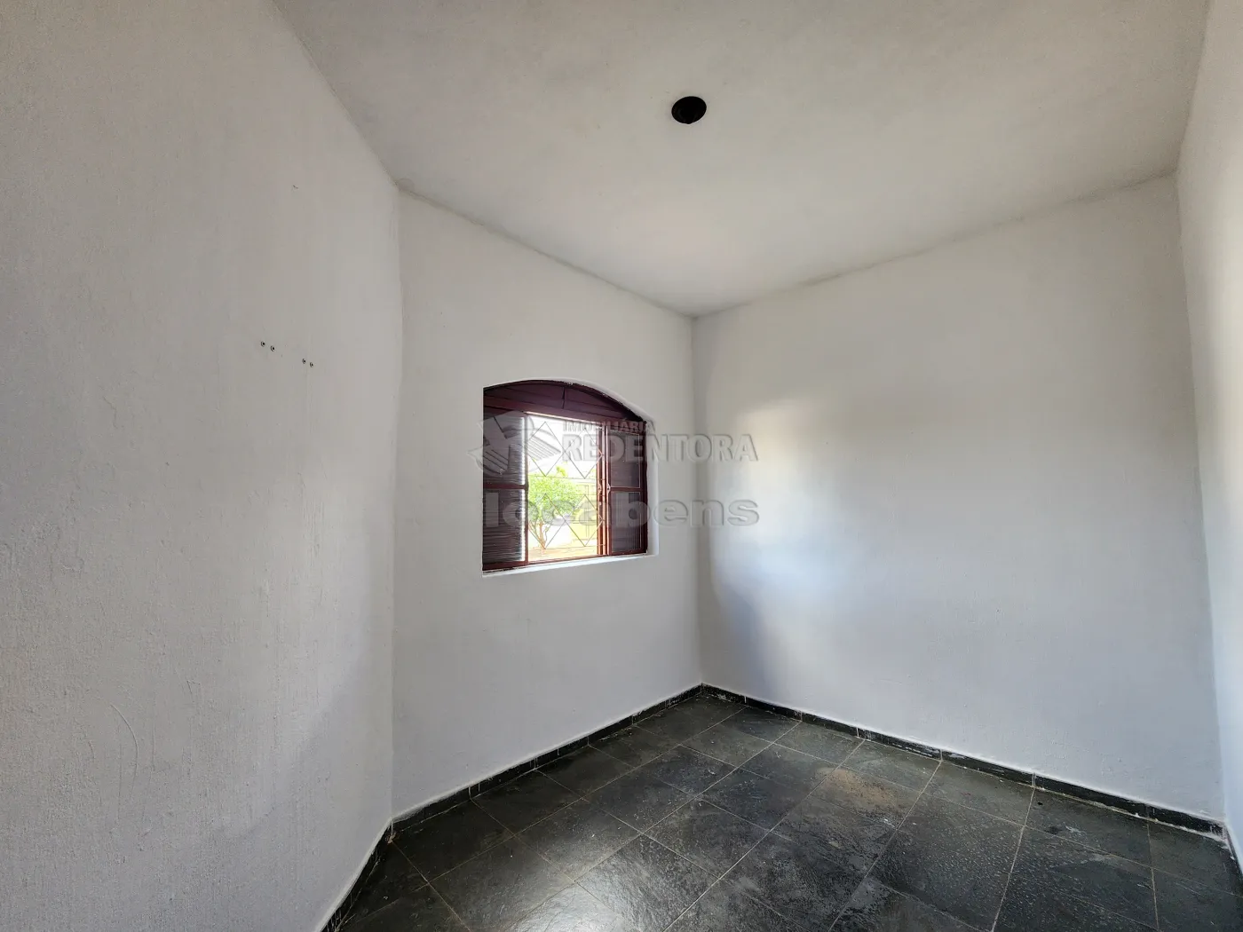 Alugar Casa / Padr&atilde;o em S&atilde;o Jos&eacute; do Rio Preto R$ 850,00 - Foto 5