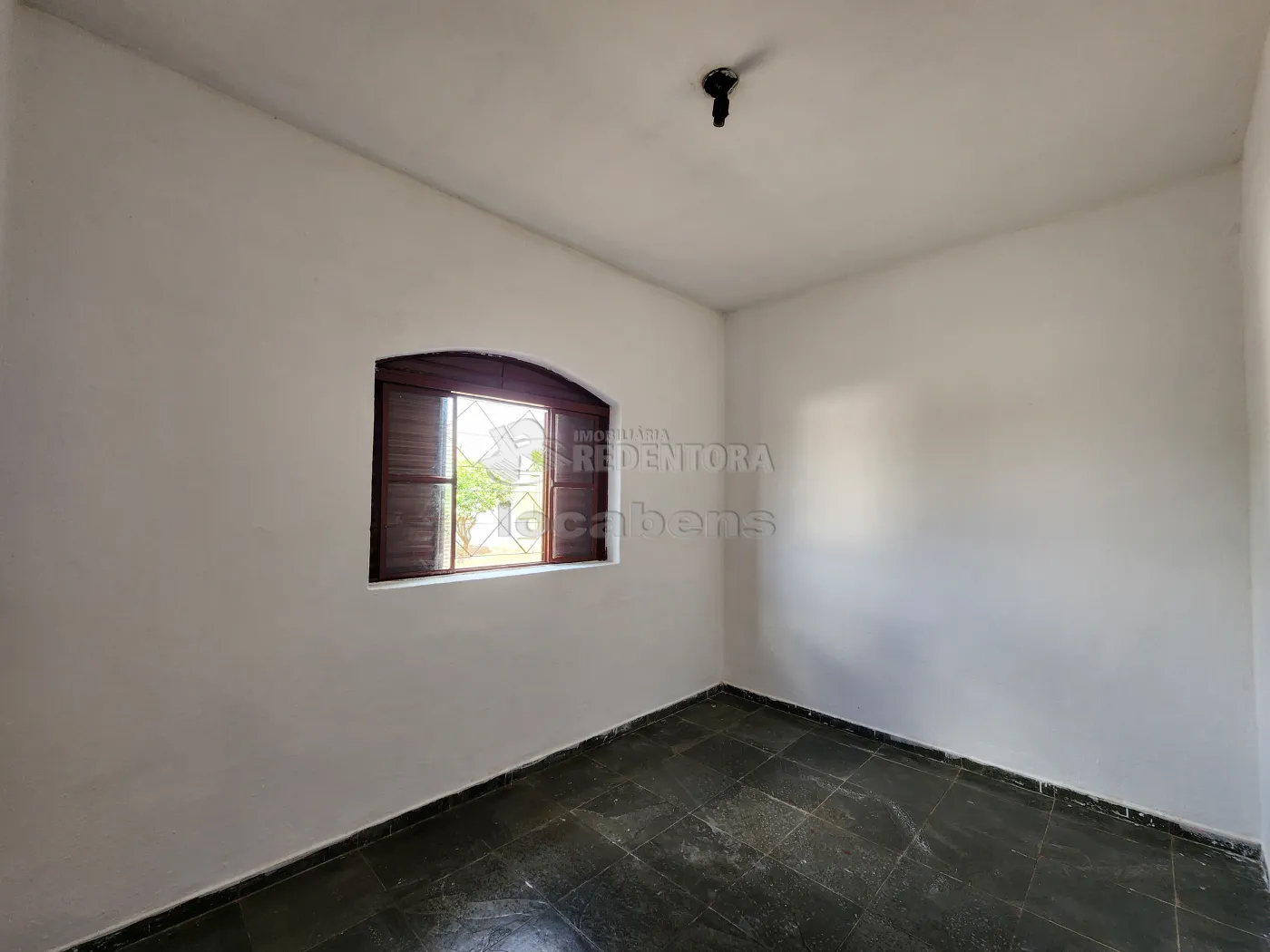Alugar Casa / Padr&atilde;o em S&atilde;o Jos&eacute; do Rio Preto R$ 850,00 - Foto 7