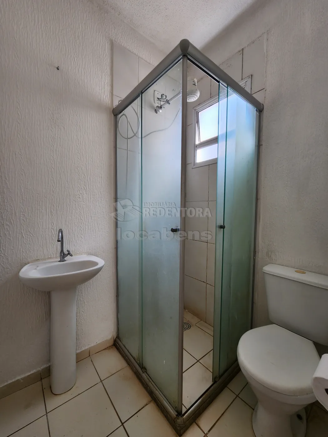 Alugar Casa / Condom&iacute;nio em S&atilde;o Jos&eacute; do Rio Preto R$ 1.100,00 - Foto 6