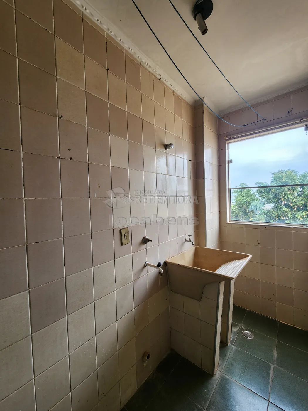 Alugar Apartamento / Padr&atilde;o em S&atilde;o Jos&eacute; do Rio Preto R$ 650,00 - Foto 5