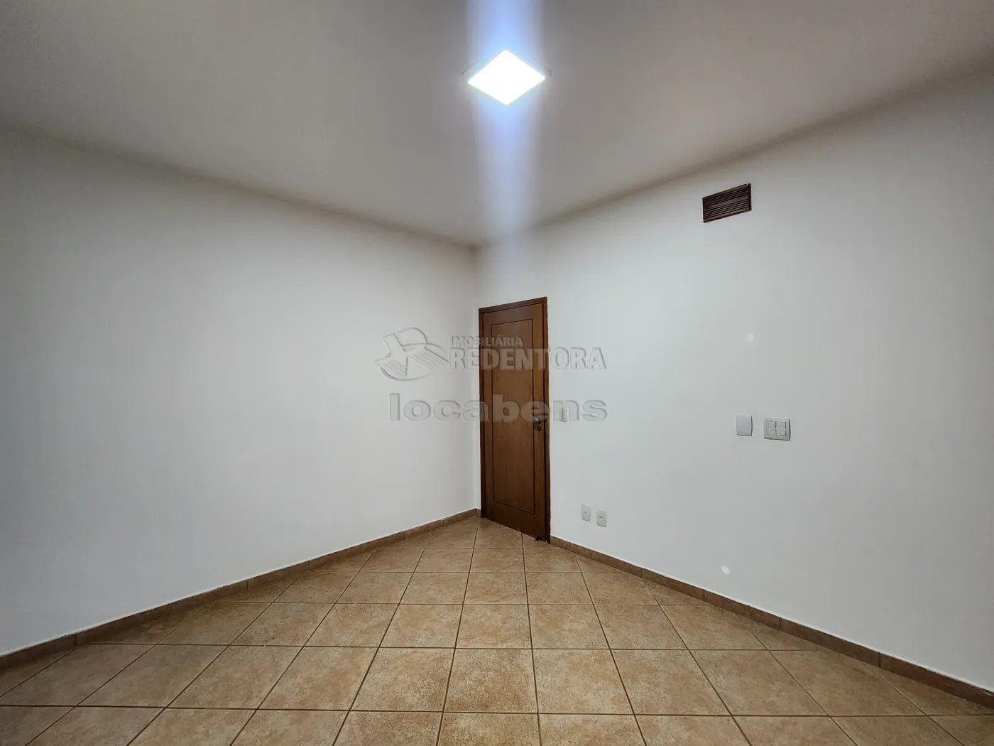 Alugar Casa / Padr&atilde;o em S&atilde;o Jos&eacute; do Rio Preto R$ 4.800,00 - Foto 16