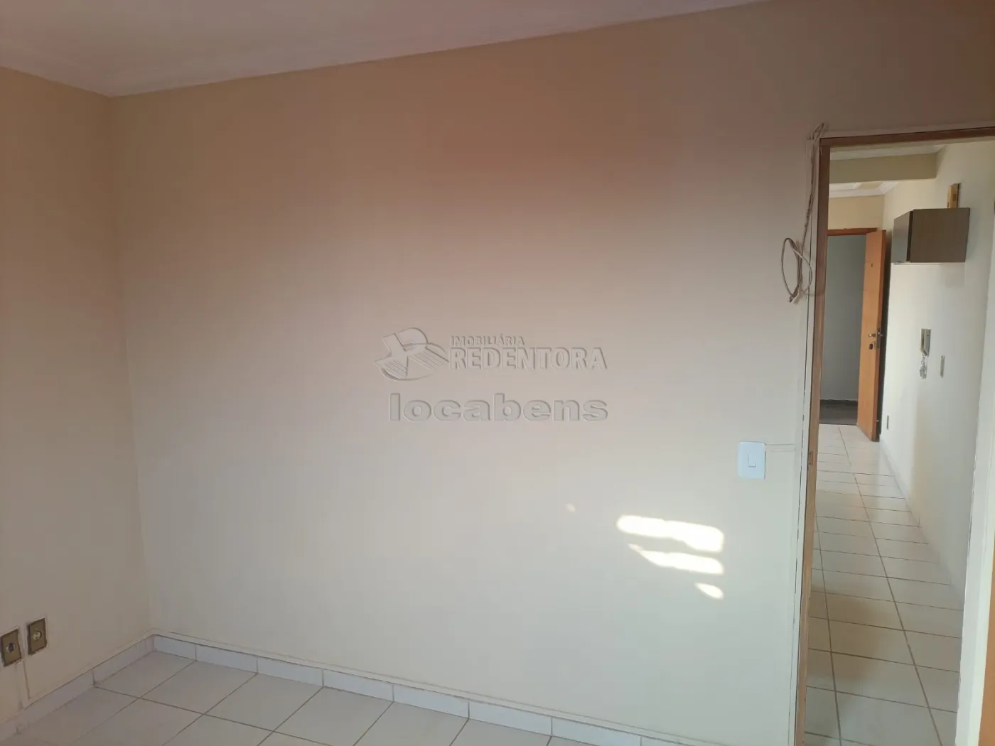 Alugar Apartamento / Padr&atilde;o em S&atilde;o Jos&eacute; do Rio Preto R$ 950,00 - Foto 6