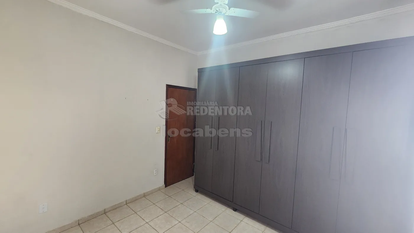 Alugar Casa / Padr&atilde;o em S&atilde;o Jos&eacute; do Rio Preto R$ 1.750,00 - Foto 8