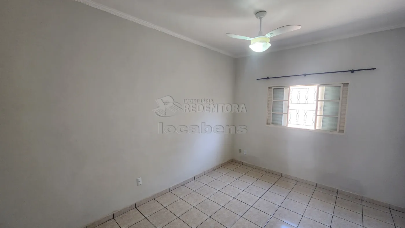Alugar Casa / Padr&atilde;o em S&atilde;o Jos&eacute; do Rio Preto R$ 1.750,00 - Foto 9