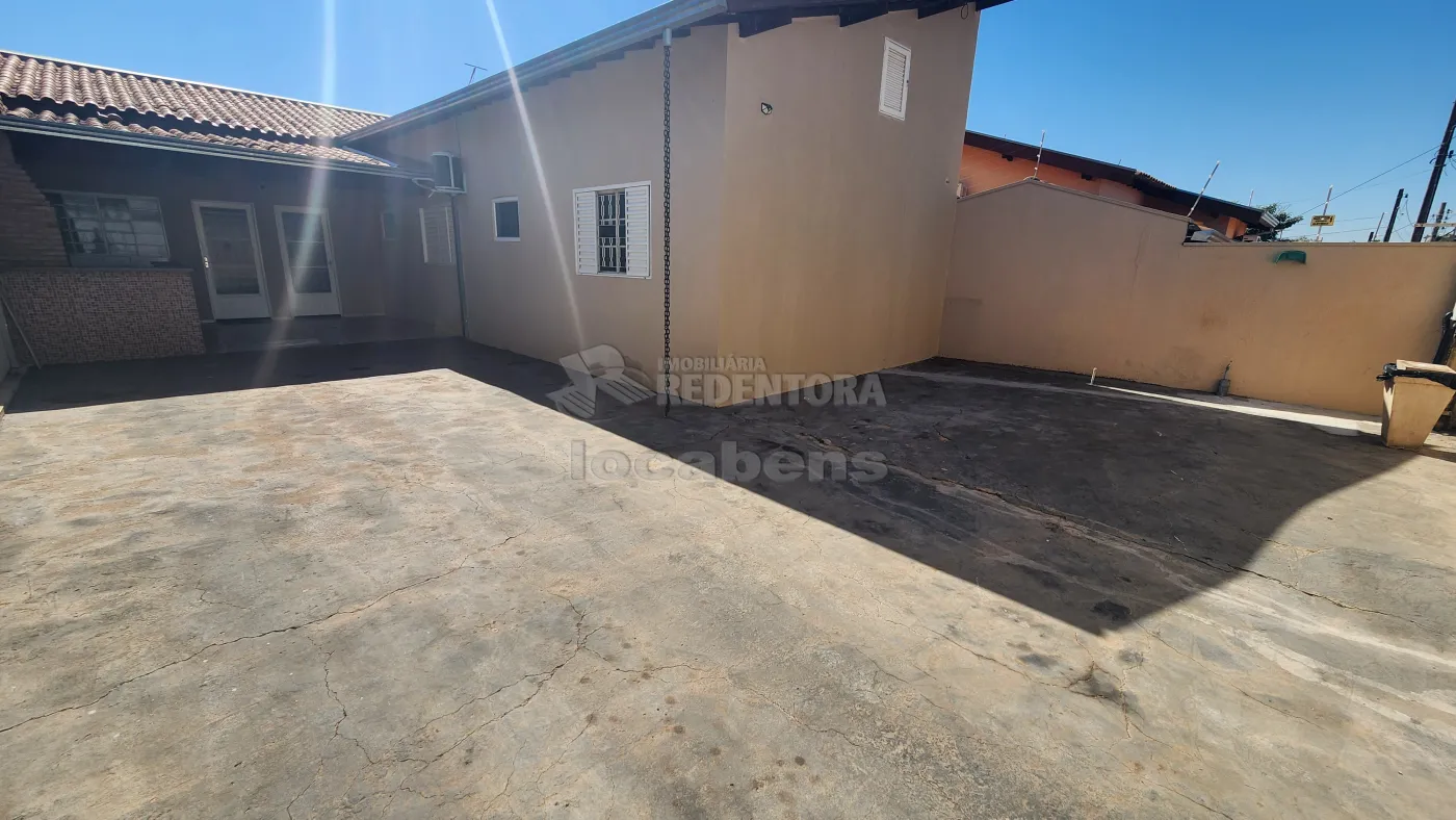 Alugar Casa / Padr&atilde;o em S&atilde;o Jos&eacute; do Rio Preto R$ 1.750,00 - Foto 14