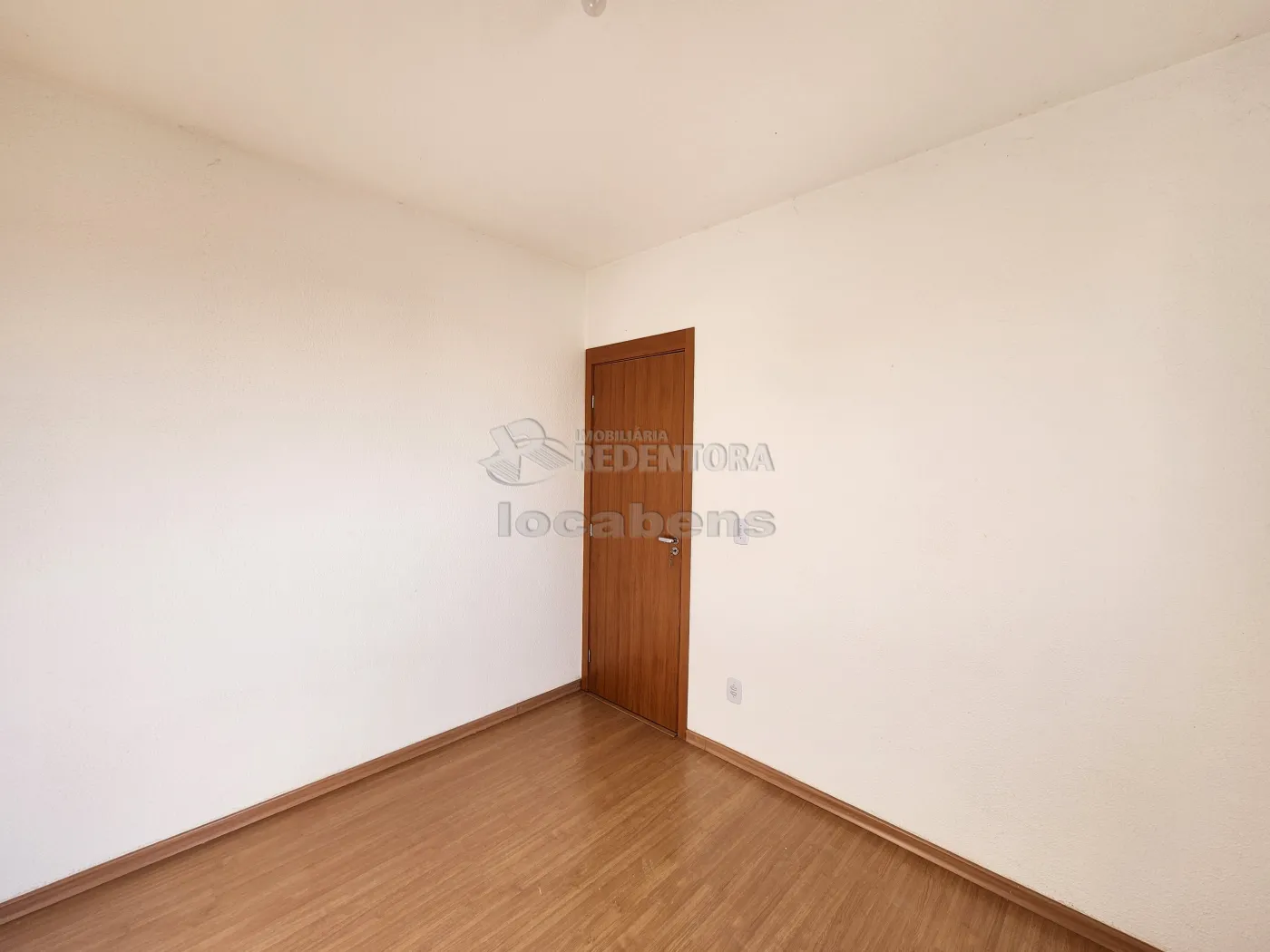 Alugar Apartamento / Padr&atilde;o em S&atilde;o Jos&eacute; do Rio Preto R$ 1.200,00 - Foto 6