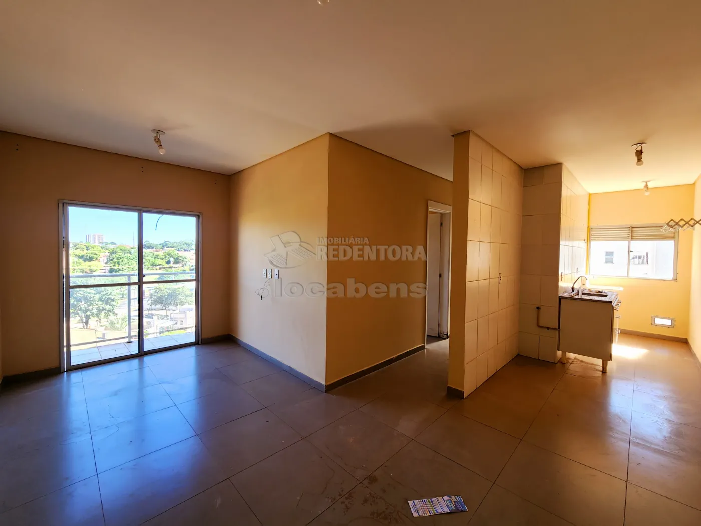 Alugar Apartamento / Padr&atilde;o em S&atilde;o Jos&eacute; do Rio Preto R$ 900,00 - Foto 1