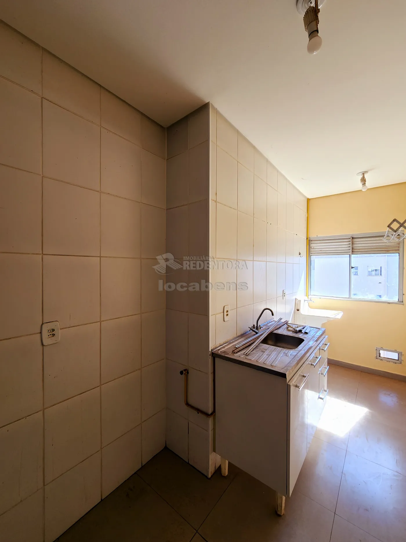 Alugar Apartamento / Padr&atilde;o em S&atilde;o Jos&eacute; do Rio Preto R$ 900,00 - Foto 4