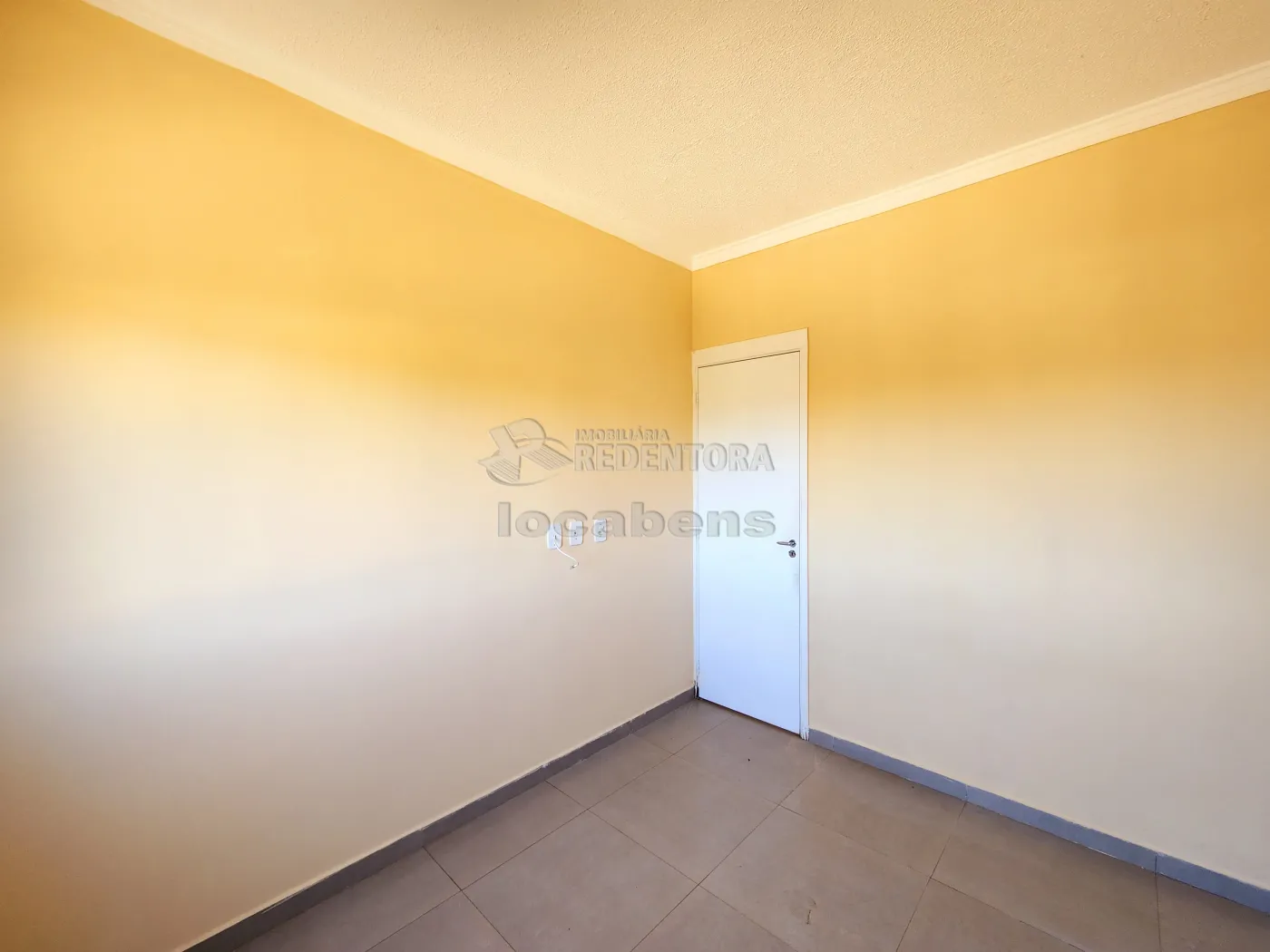Alugar Apartamento / Padr&atilde;o em S&atilde;o Jos&eacute; do Rio Preto R$ 900,00 - Foto 6