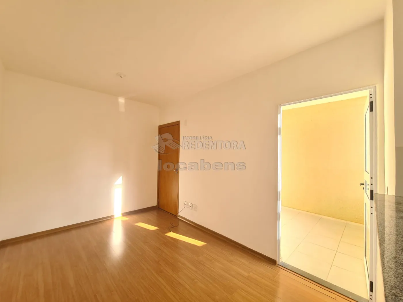 Alugar Apartamento / Padr&atilde;o em S&atilde;o Jos&eacute; do Rio Preto R$ 900,00 - Foto 7