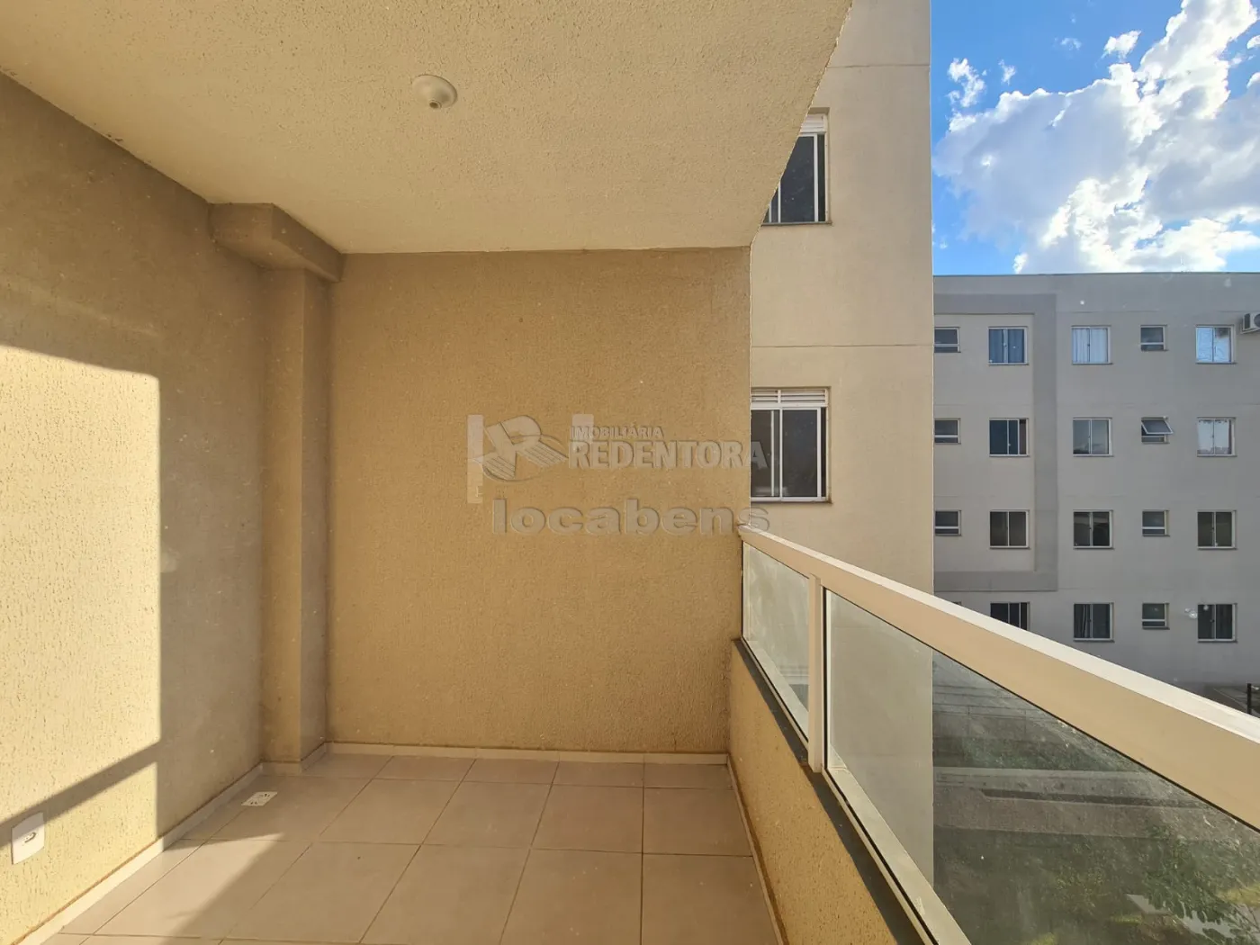 Alugar Apartamento / Padr&atilde;o em S&atilde;o Jos&eacute; do Rio Preto R$ 900,00 - Foto 8