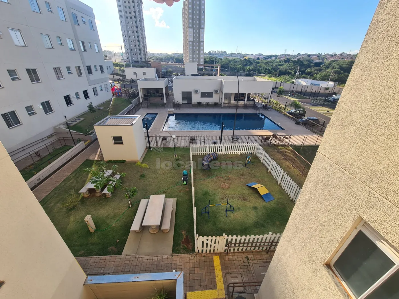 Alugar Apartamento / Padr&atilde;o em S&atilde;o Jos&eacute; do Rio Preto R$ 900,00 - Foto 12