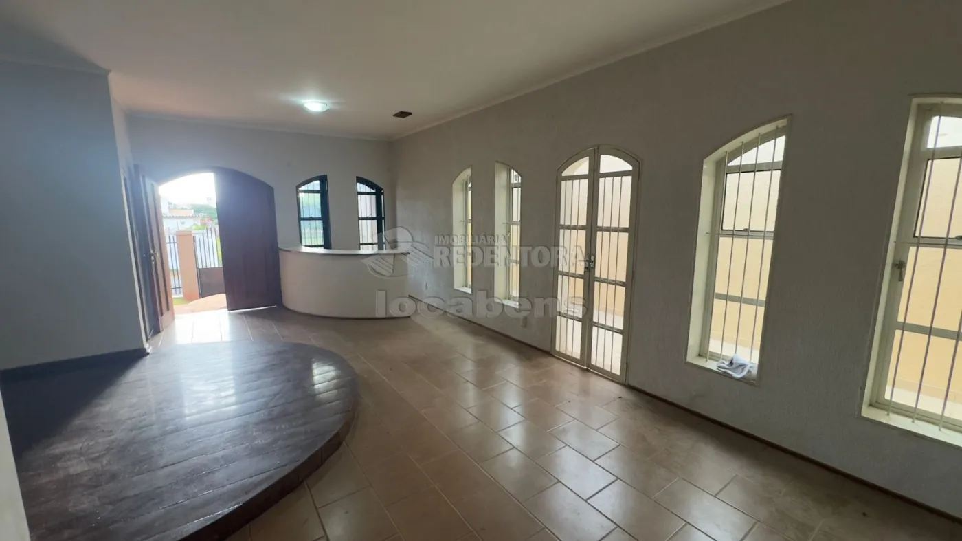 Alugar Casa / Padr&atilde;o em S&atilde;o Jos&eacute; do Rio Preto R$ 3.500,00 - Foto 1