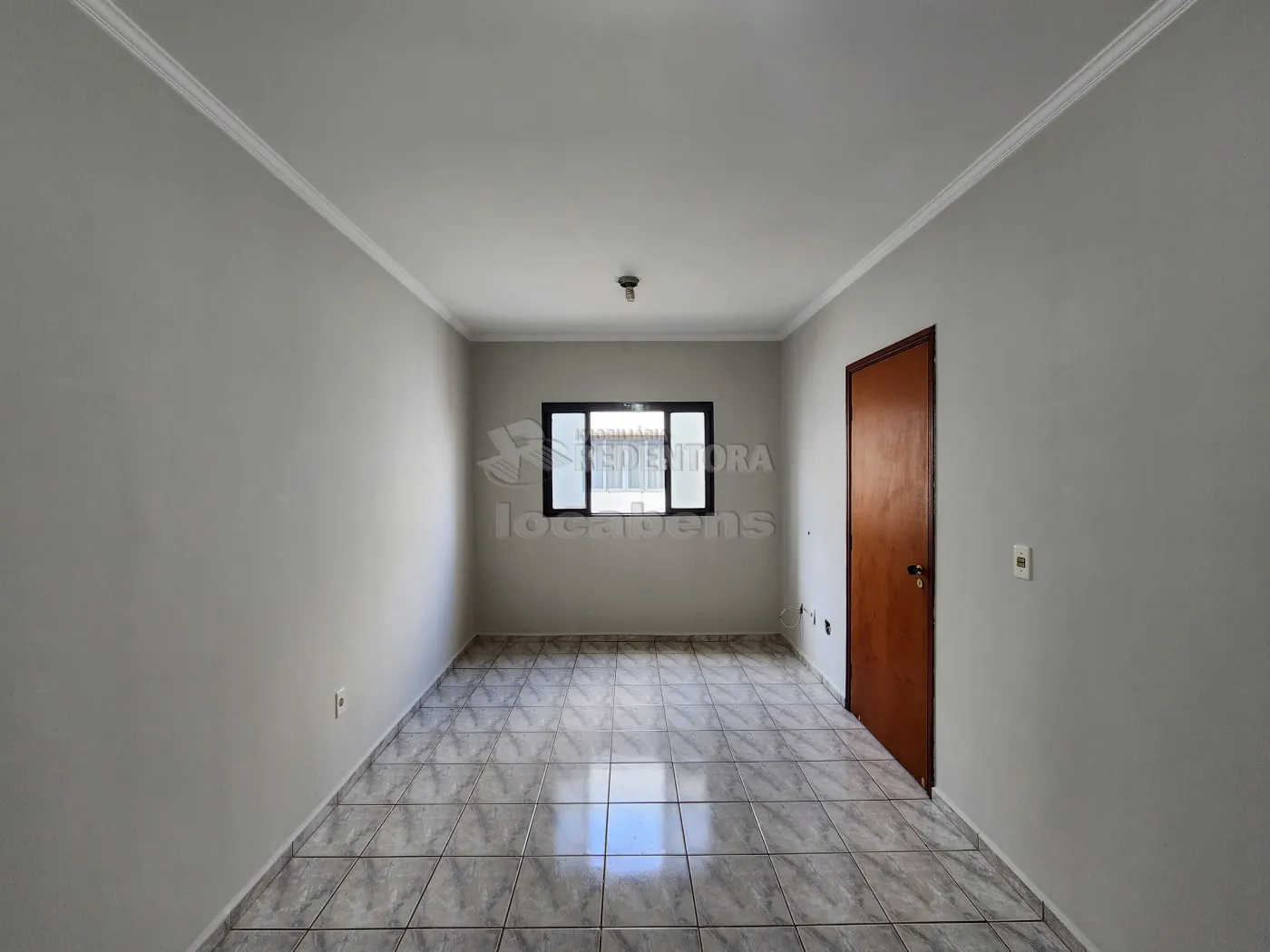 Alugar Apartamento / Padr&atilde;o em S&atilde;o Jos&eacute; do Rio Preto R$ 1.000,00 - Foto 1