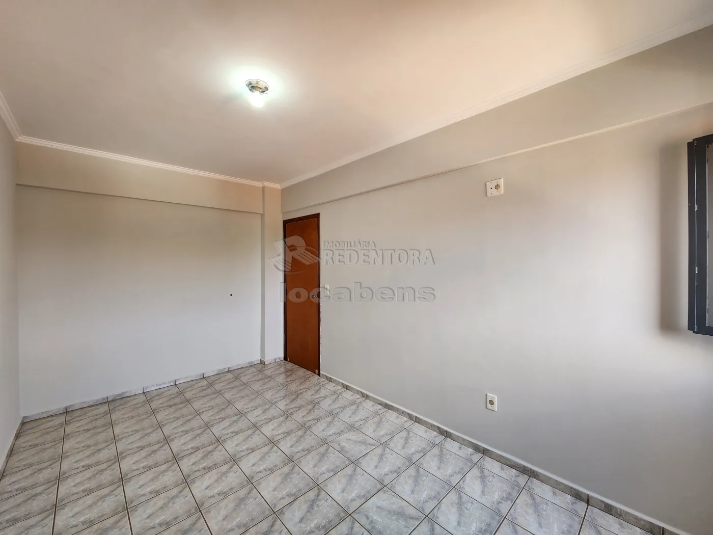 Alugar Apartamento / Padr&atilde;o em S&atilde;o Jos&eacute; do Rio Preto R$ 1.000,00 - Foto 5