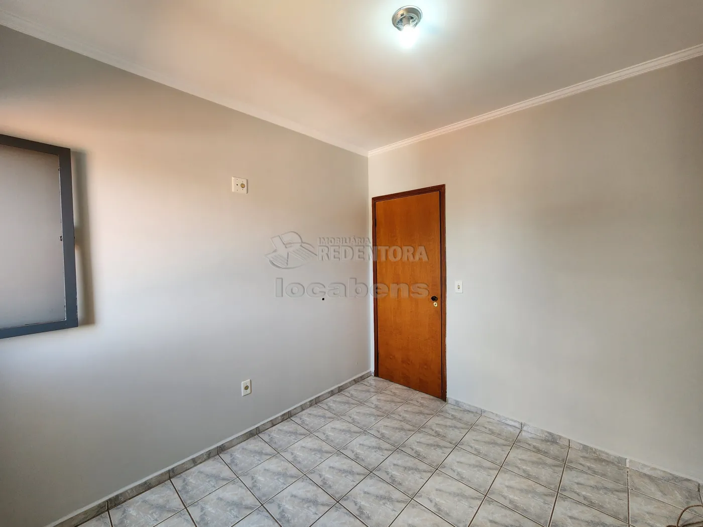 Alugar Apartamento / Padr&atilde;o em S&atilde;o Jos&eacute; do Rio Preto R$ 1.000,00 - Foto 8