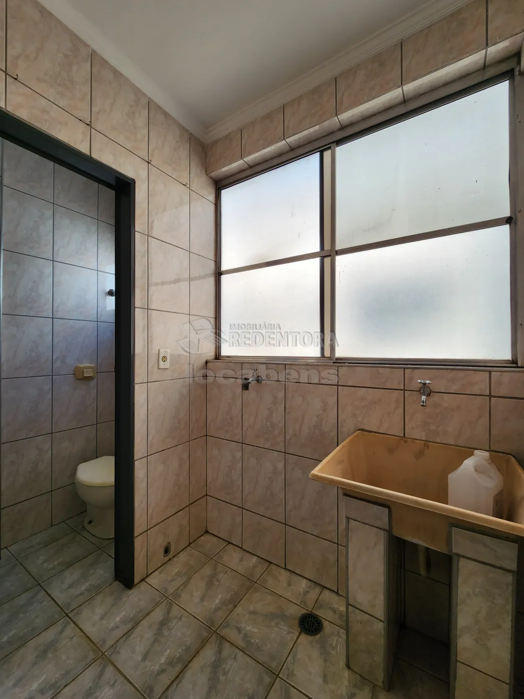 Alugar Apartamento / Padr&atilde;o em S&atilde;o Jos&eacute; do Rio Preto R$ 1.000,00 - Foto 9