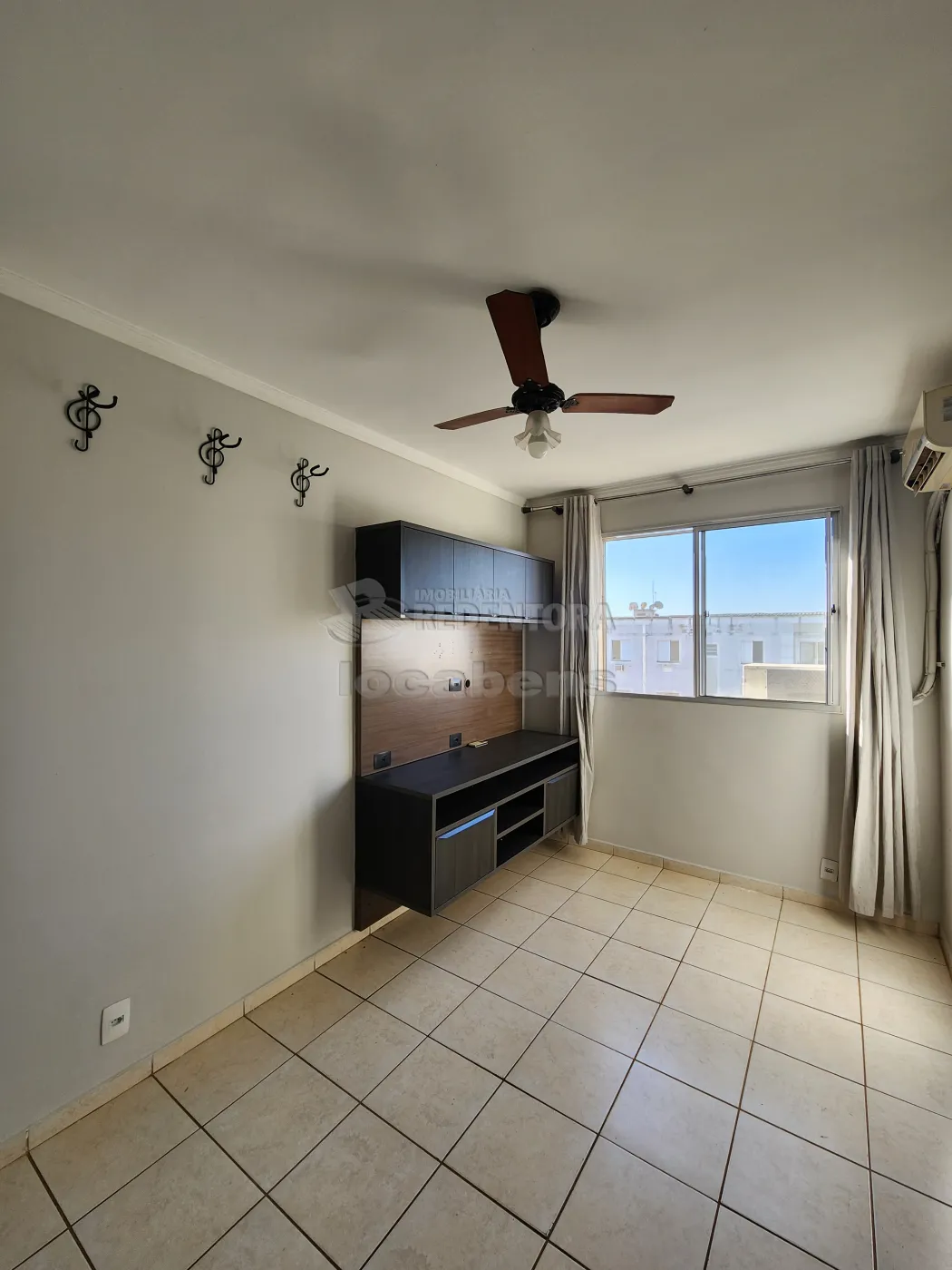 Alugar Apartamento / Padr&atilde;o em S&atilde;o Jos&eacute; do Rio Preto R$ 1.800,00 - Foto 1