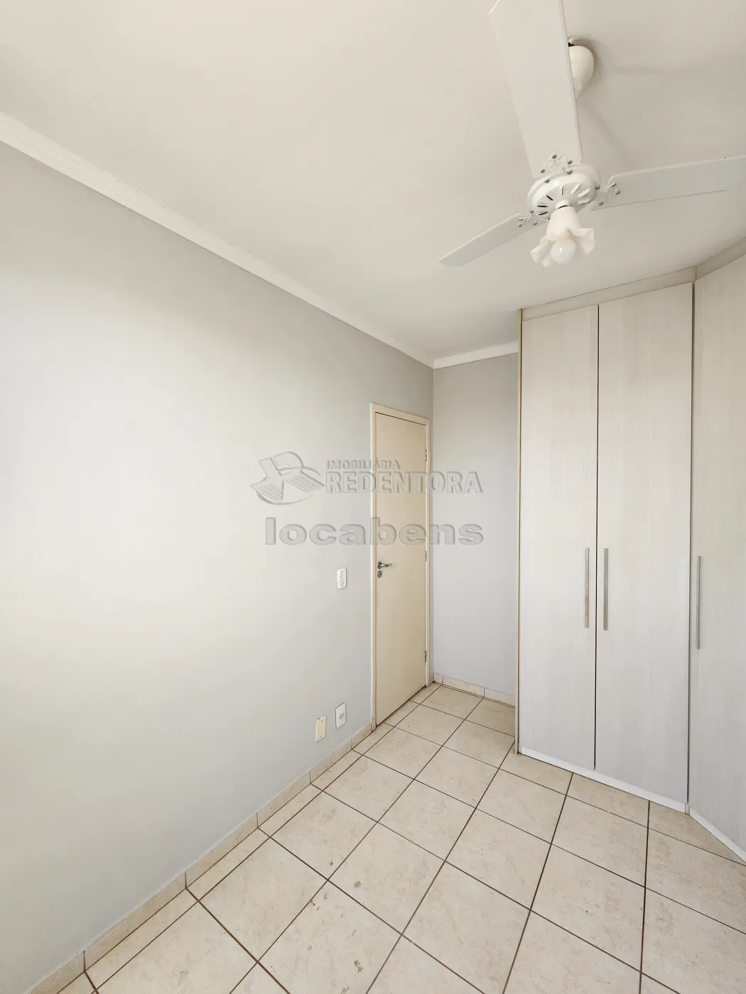 Alugar Apartamento / Padr&atilde;o em S&atilde;o Jos&eacute; do Rio Preto R$ 1.800,00 - Foto 5