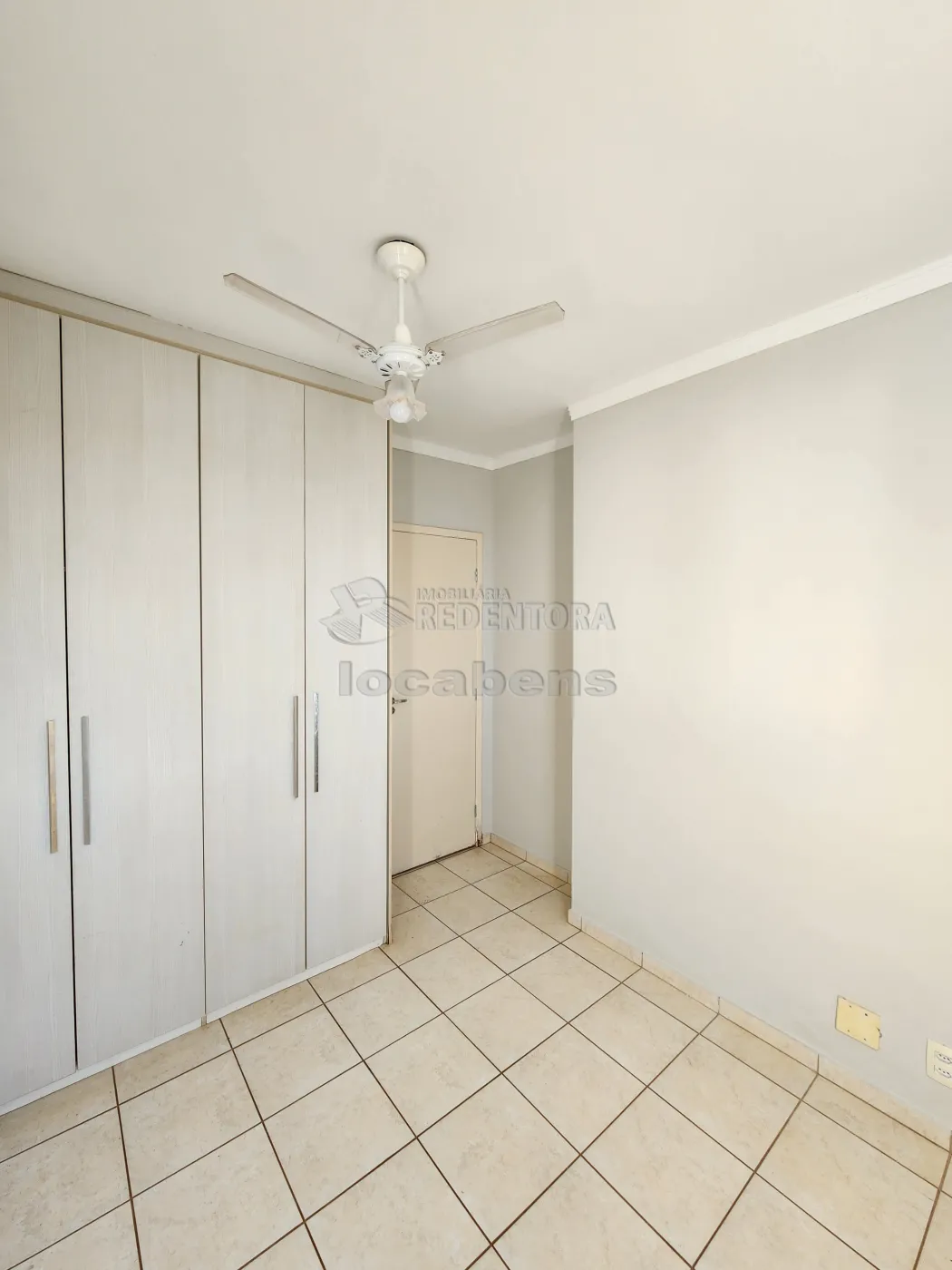 Alugar Apartamento / Padr&atilde;o em S&atilde;o Jos&eacute; do Rio Preto R$ 1.800,00 - Foto 8