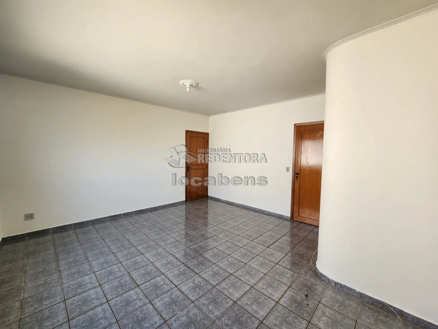 Alugar Apartamento / Padr&atilde;o em S&atilde;o Jos&eacute; do Rio Preto R$ 1.300,00 - Foto 2