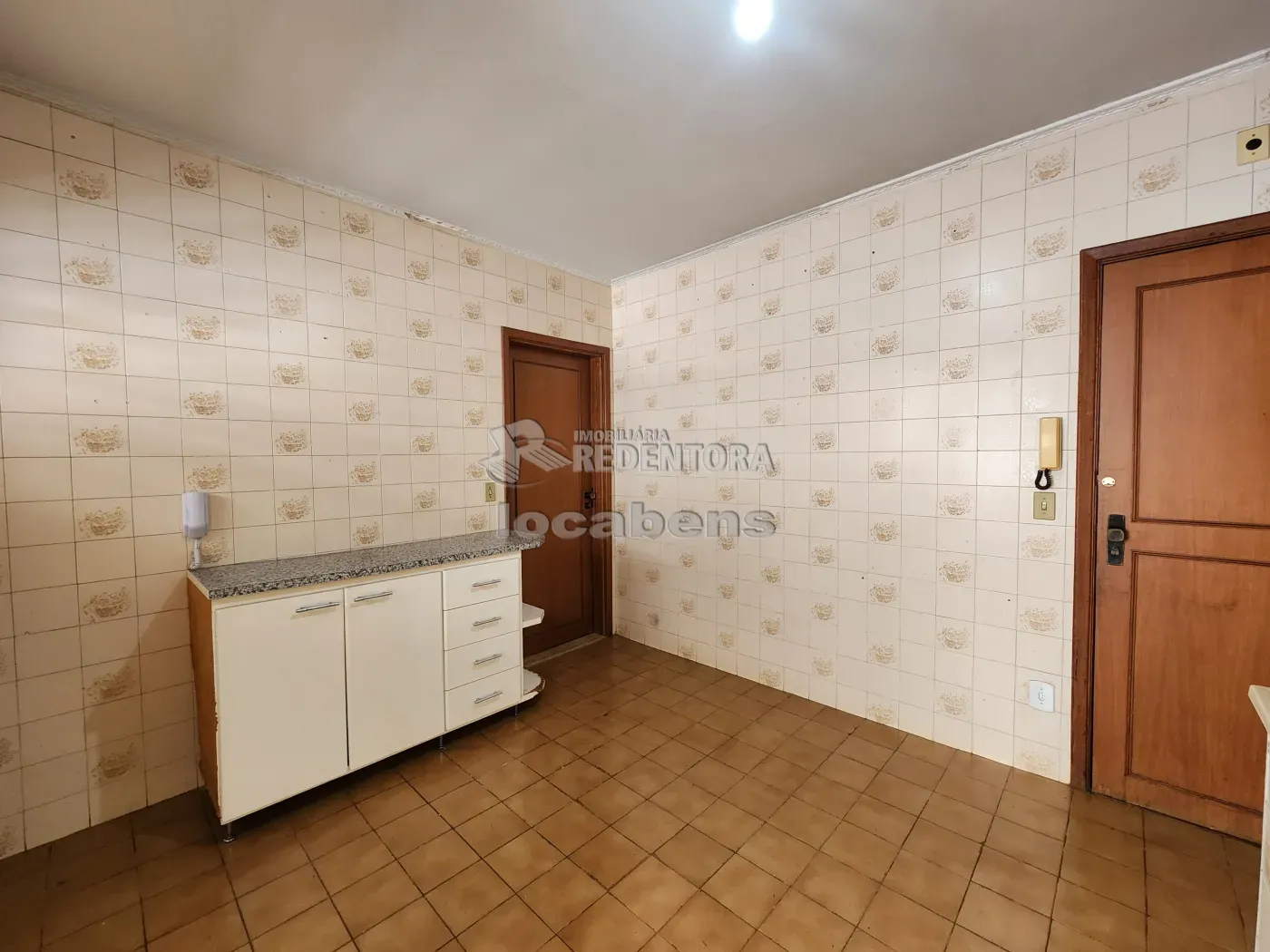Alugar Apartamento / Padr&atilde;o em S&atilde;o Jos&eacute; do Rio Preto R$ 1.300,00 - Foto 4