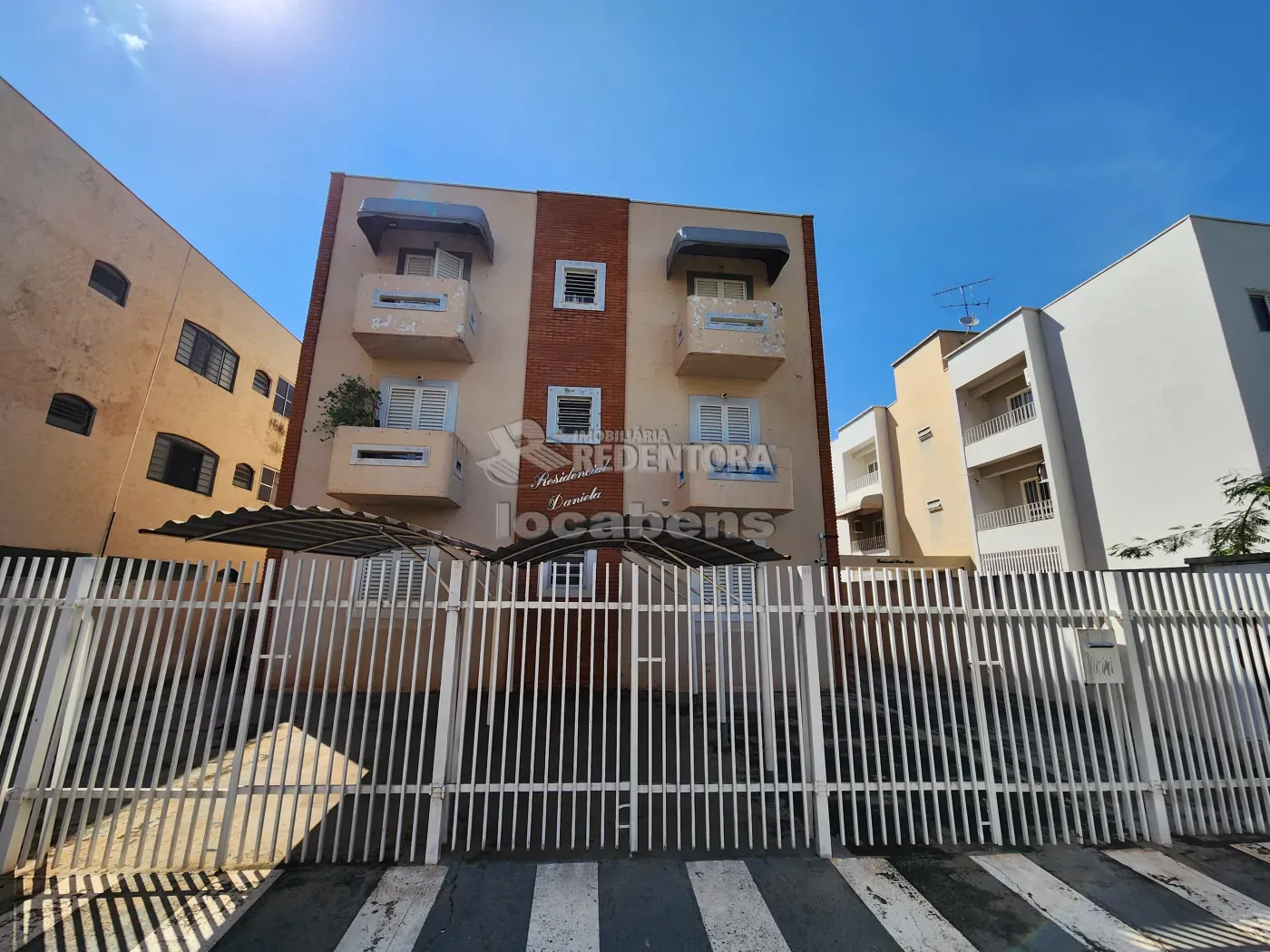 Alugar Apartamento / Padr&atilde;o em S&atilde;o Jos&eacute; do Rio Preto R$ 1.300,00 - Foto 14