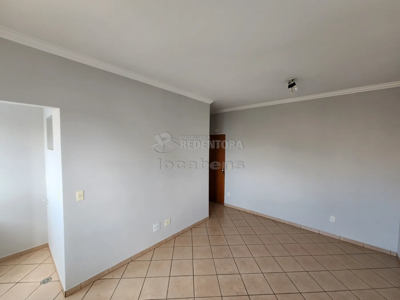 Alugar Apartamento / Padr&atilde;o em S&atilde;o Jos&eacute; do Rio Preto R$ 1.200,00 - Foto 8