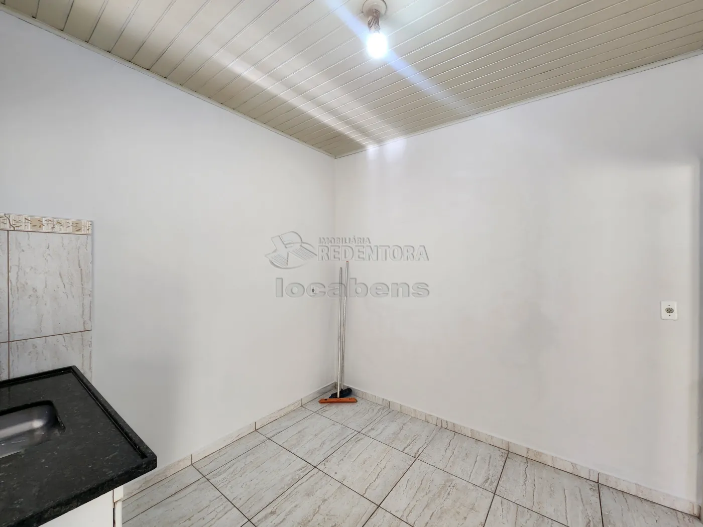 Alugar Casa / Padr&atilde;o em S&atilde;o Jos&eacute; do Rio Preto R$ 1.000,00 - Foto 2