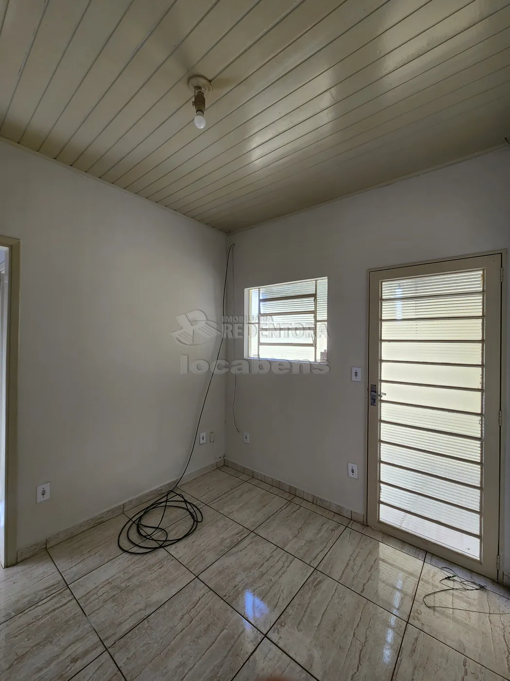 Alugar Casa / Padr&atilde;o em S&atilde;o Jos&eacute; do Rio Preto R$ 1.000,00 - Foto 4