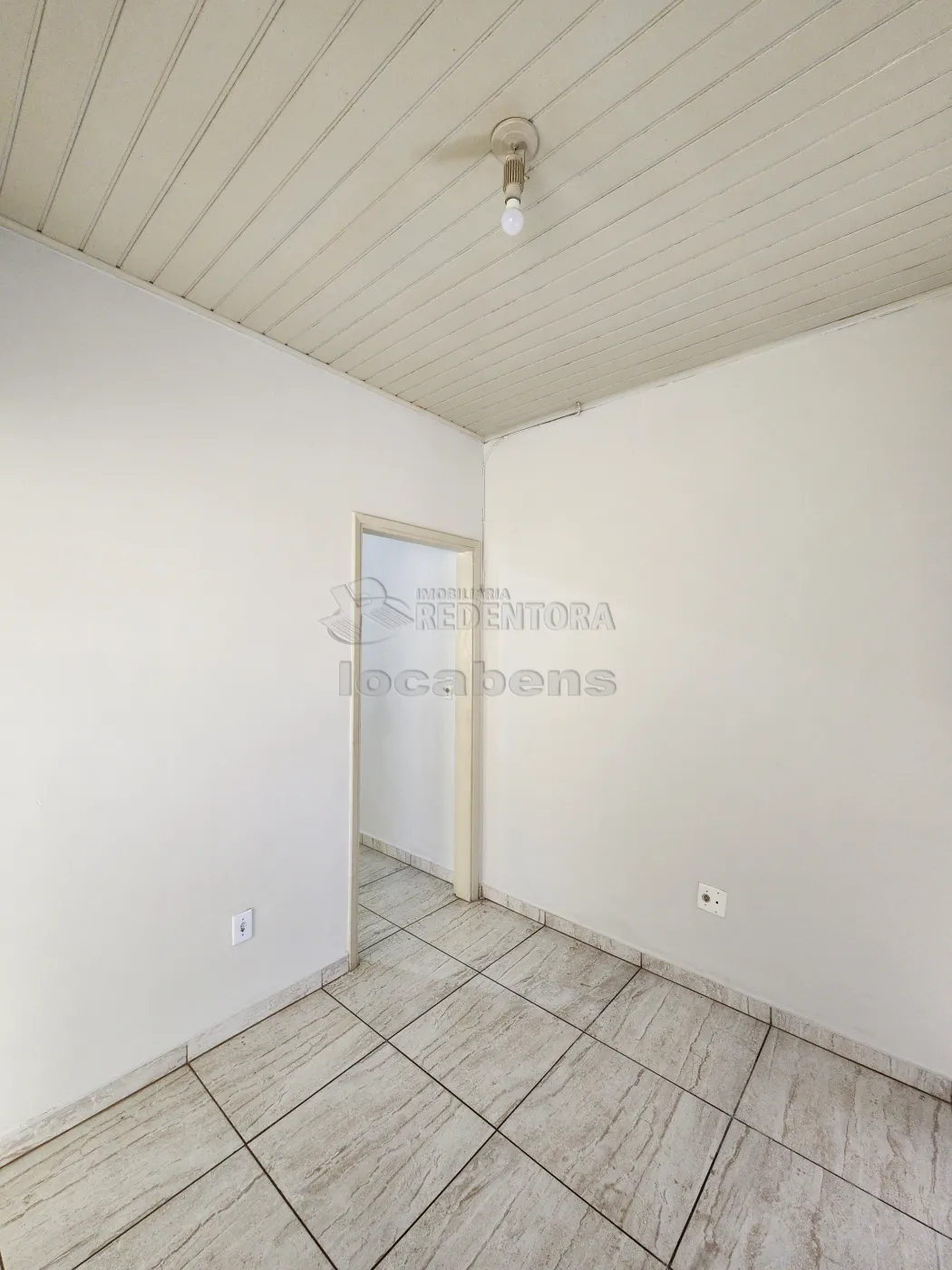 Alugar Casa / Padr&atilde;o em S&atilde;o Jos&eacute; do Rio Preto R$ 1.000,00 - Foto 5