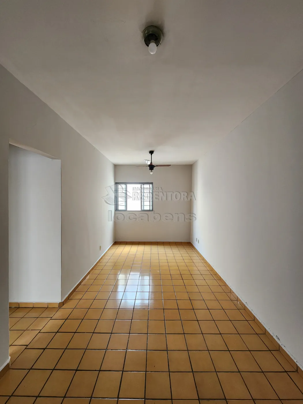 Alugar Apartamento / Padr&atilde;o em S&atilde;o Jos&eacute; do Rio Preto R$ 970,00 - Foto 1