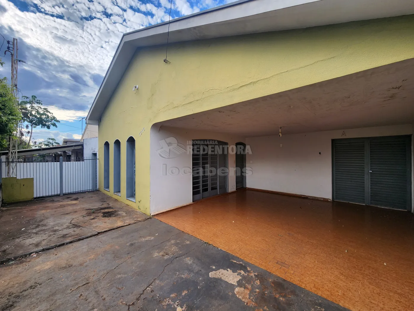 Alugar Casa / Padr&atilde;o em S&atilde;o Jos&eacute; do Rio Preto R$ 1.700,00 - Foto 1