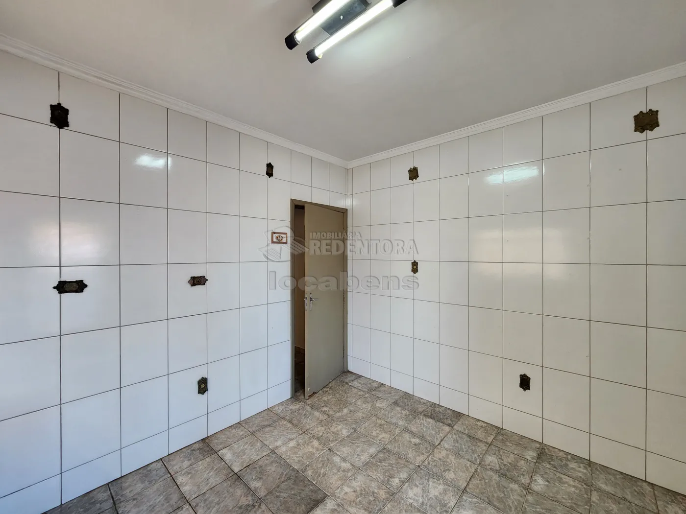 Alugar Casa / Padr&atilde;o em S&atilde;o Jos&eacute; do Rio Preto R$ 1.400,00 - Foto 5