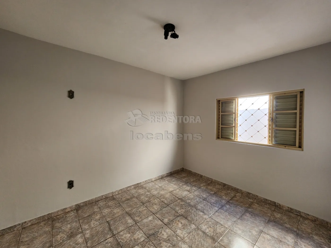 Alugar Casa / Padr&atilde;o em S&atilde;o Jos&eacute; do Rio Preto R$ 1.400,00 - Foto 11