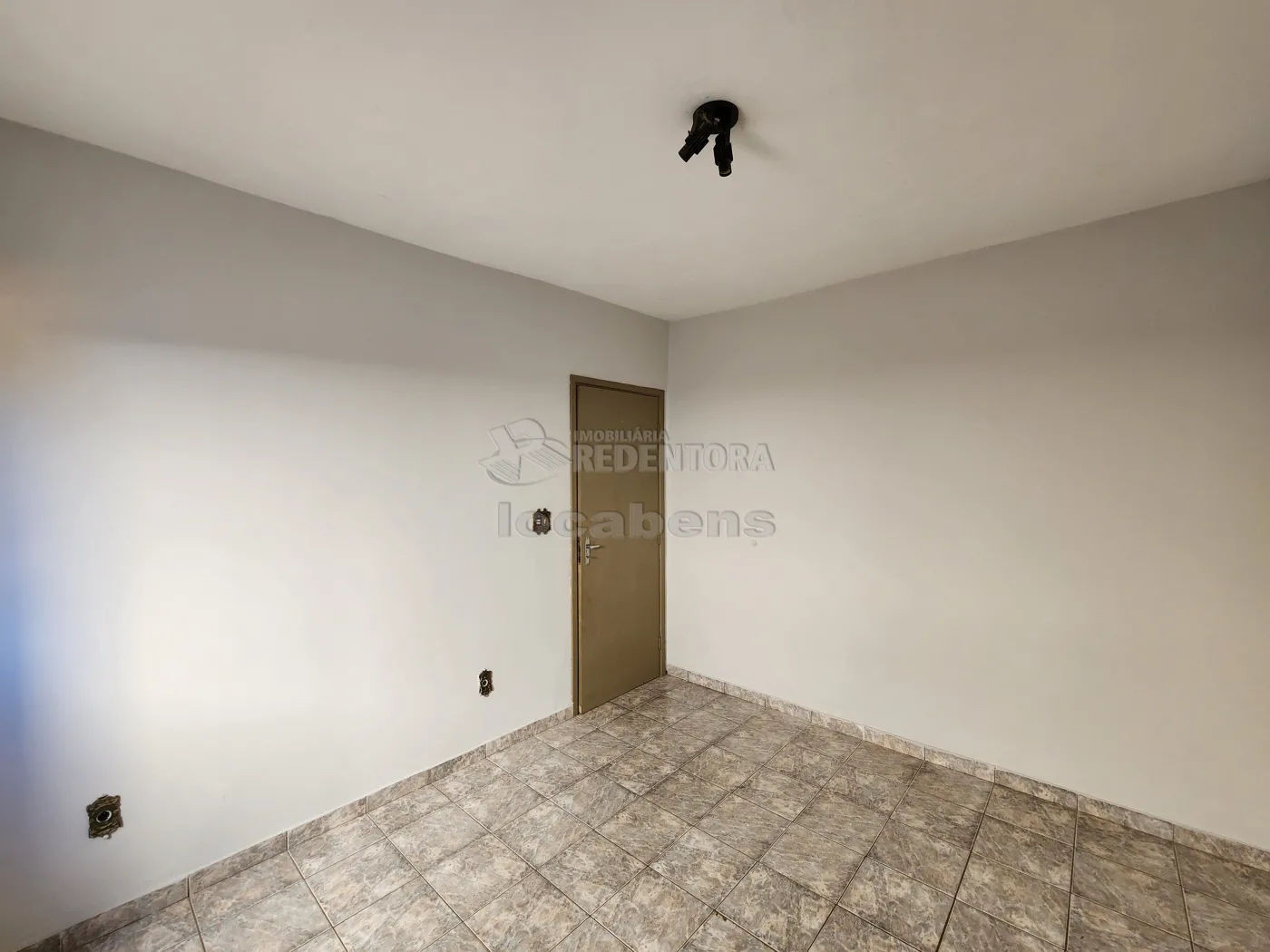 Alugar Casa / Padr&atilde;o em S&atilde;o Jos&eacute; do Rio Preto R$ 1.400,00 - Foto 12