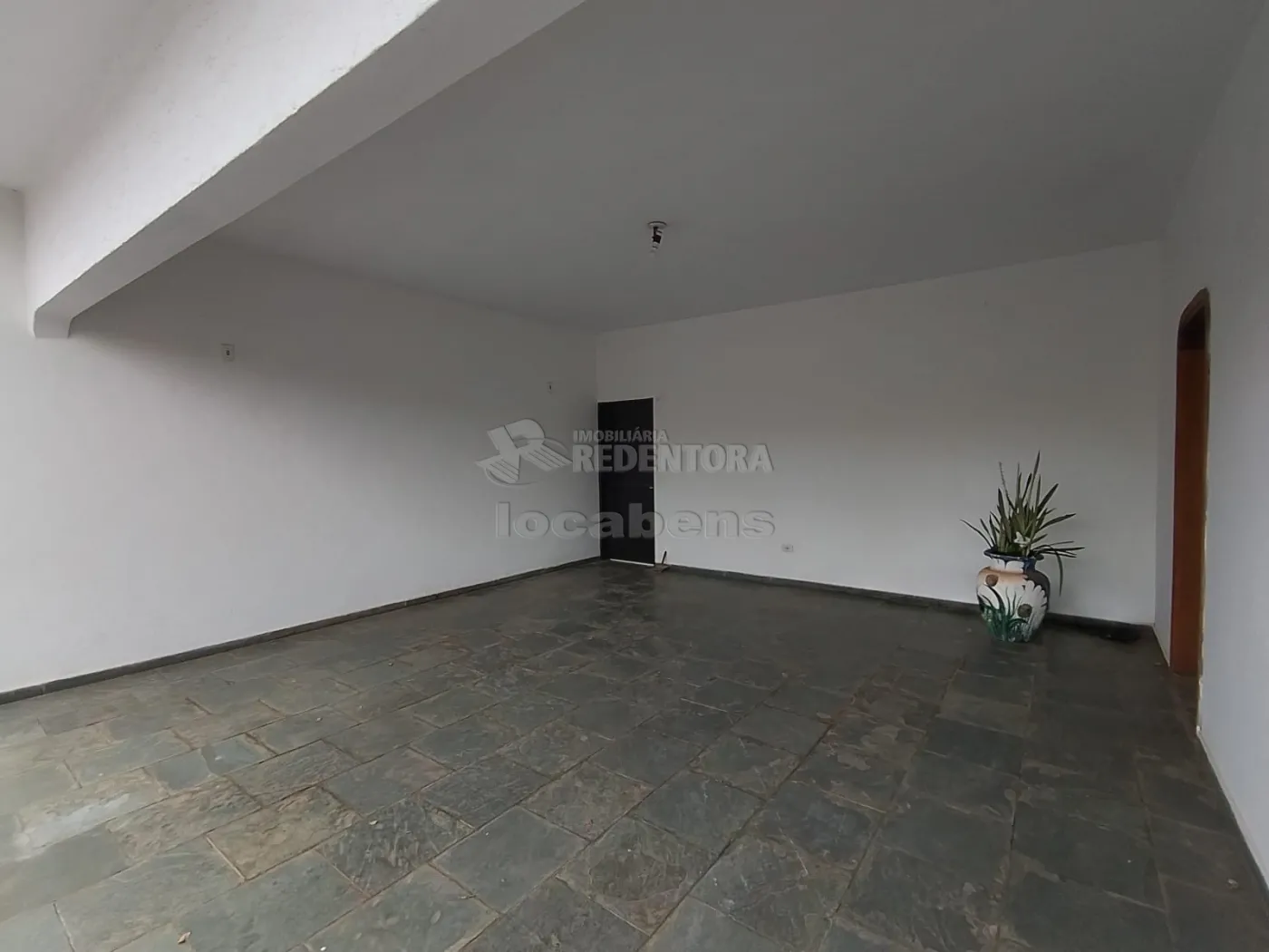 Alugar Casa / Padr&atilde;o em S&atilde;o Jos&eacute; do Rio Preto R$ 3.500,00 - Foto 1