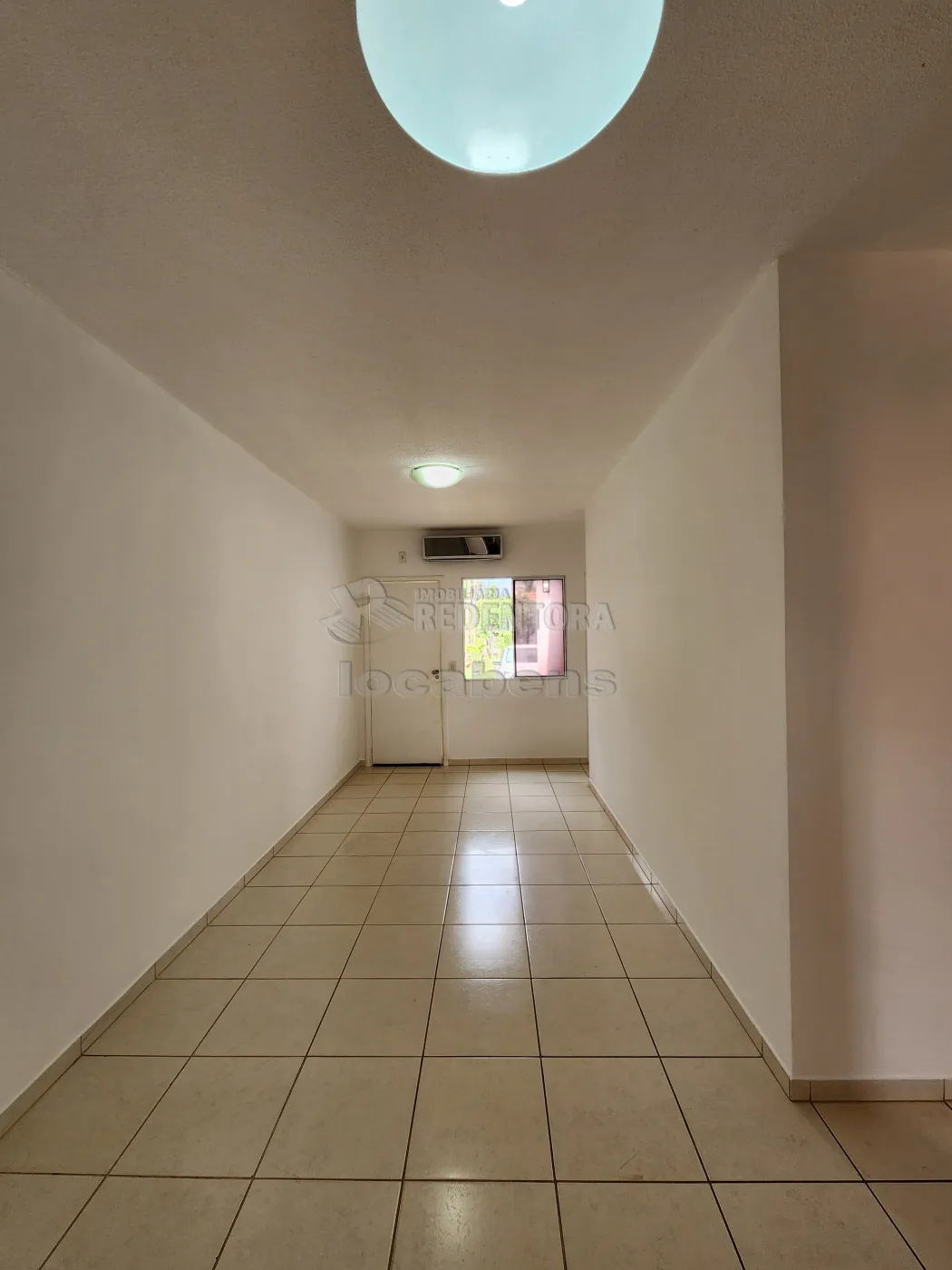 Alugar Casa / Condom&iacute;nio em S&atilde;o Jos&eacute; do Rio Preto R$ 1.300,00 - Foto 2
