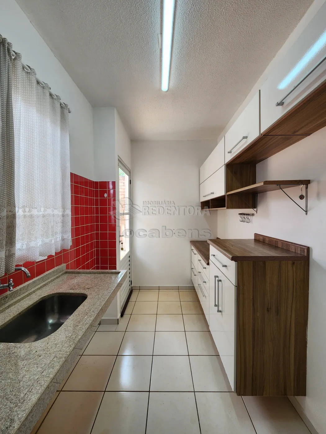 Alugar Casa / Condom&iacute;nio em S&atilde;o Jos&eacute; do Rio Preto R$ 1.300,00 - Foto 3