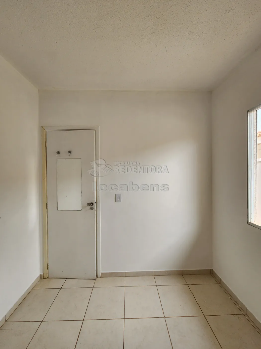 Alugar Casa / Condom&iacute;nio em S&atilde;o Jos&eacute; do Rio Preto R$ 1.300,00 - Foto 6