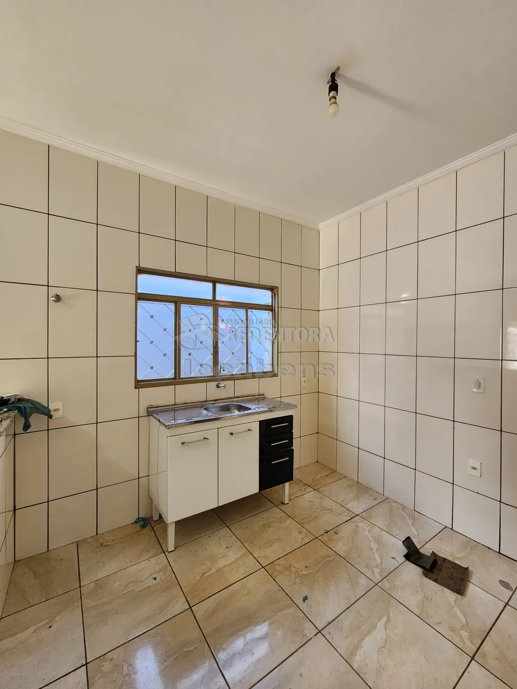 Alugar Casa / Padr&atilde;o em S&atilde;o Jos&eacute; do Rio Preto R$ 1.500,00 - Foto 3