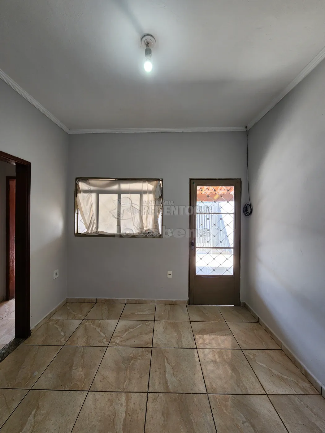 Alugar Casa / Padr&atilde;o em S&atilde;o Jos&eacute; do Rio Preto R$ 1.500,00 - Foto 4