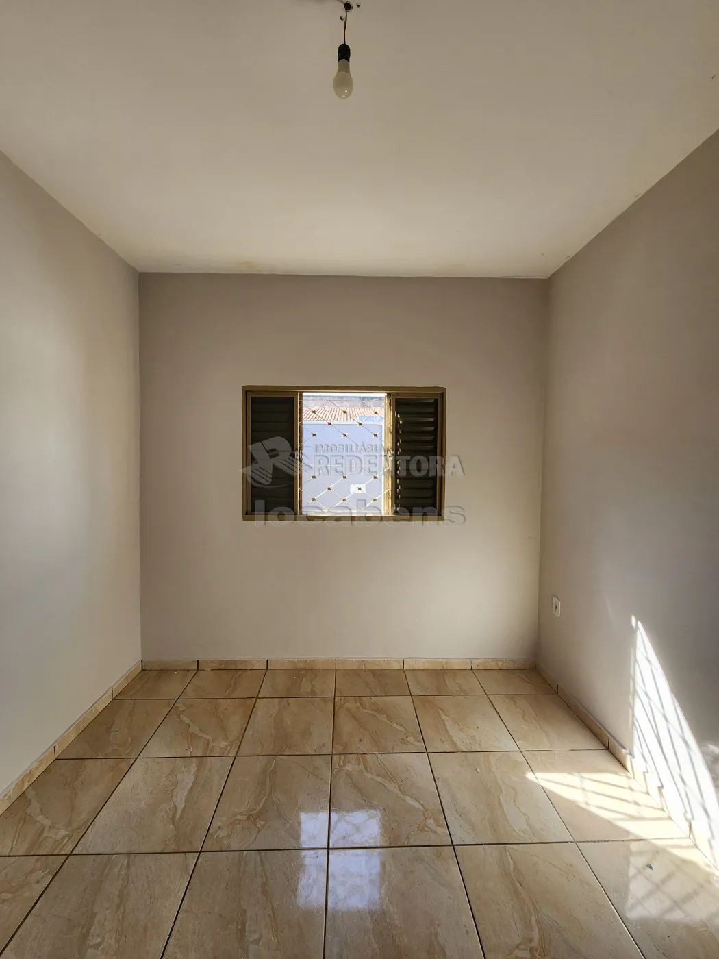 Alugar Casa / Padr&atilde;o em S&atilde;o Jos&eacute; do Rio Preto R$ 1.500,00 - Foto 8