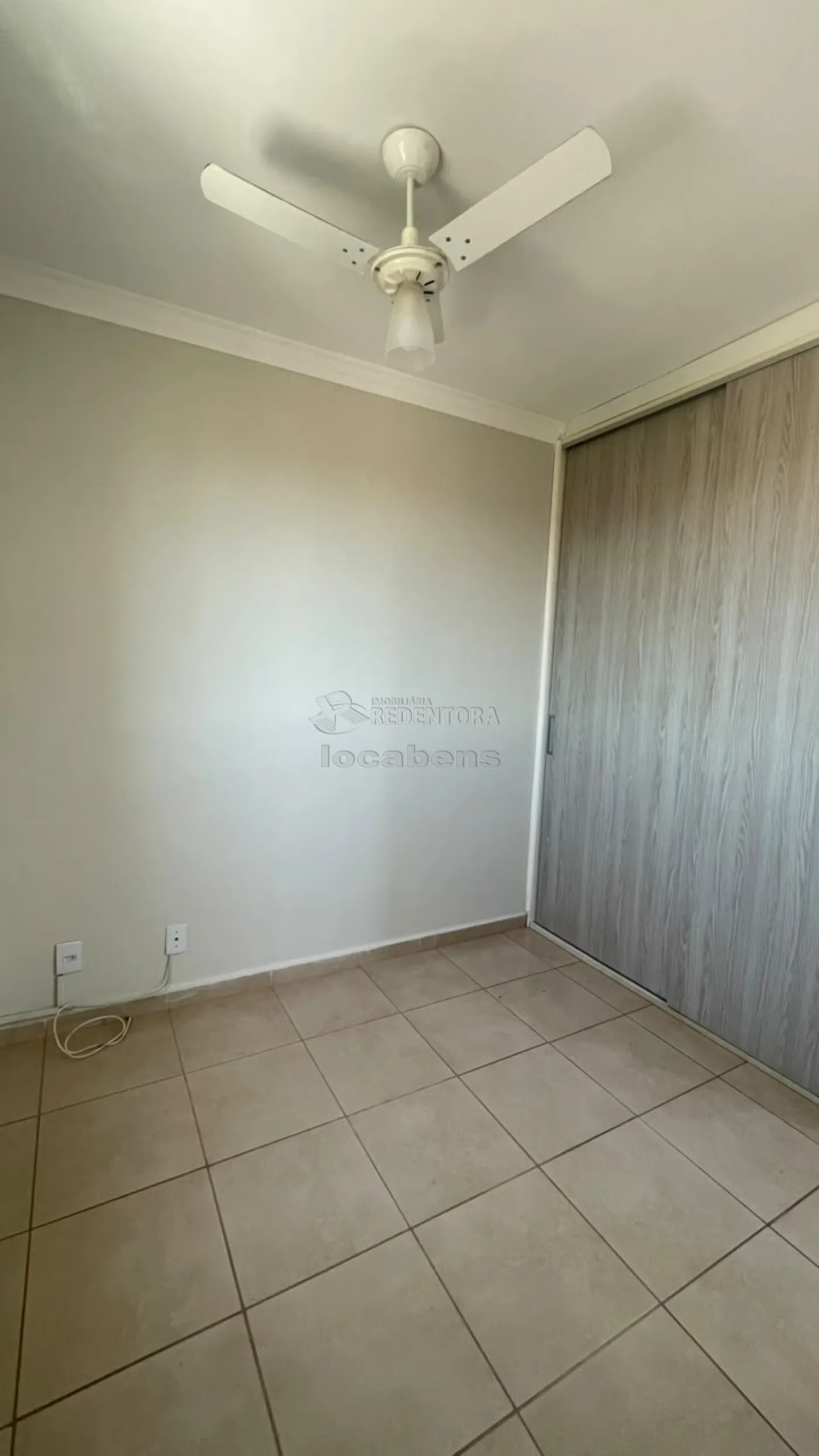 Alugar Apartamento / Padr&atilde;o em S&atilde;o Jos&eacute; do Rio Preto R$ 750,00 - Foto 13