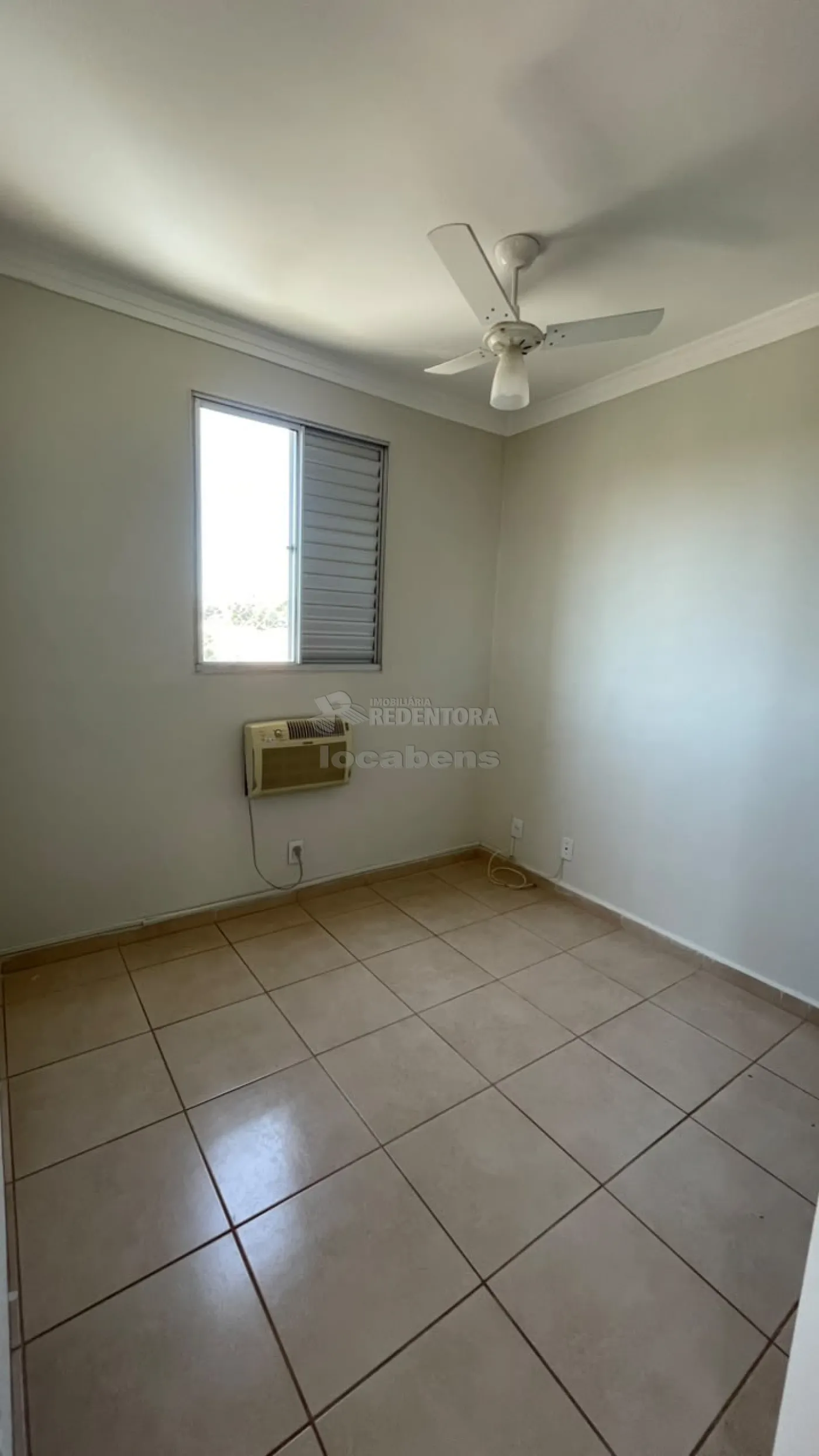 Alugar Apartamento / Padr&atilde;o em S&atilde;o Jos&eacute; do Rio Preto R$ 750,00 - Foto 14