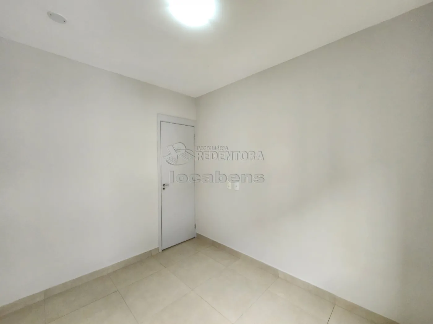 Alugar Apartamento / Padr&atilde;o em S&atilde;o Jos&eacute; do Rio Preto R$ 1.000,00 - Foto 6