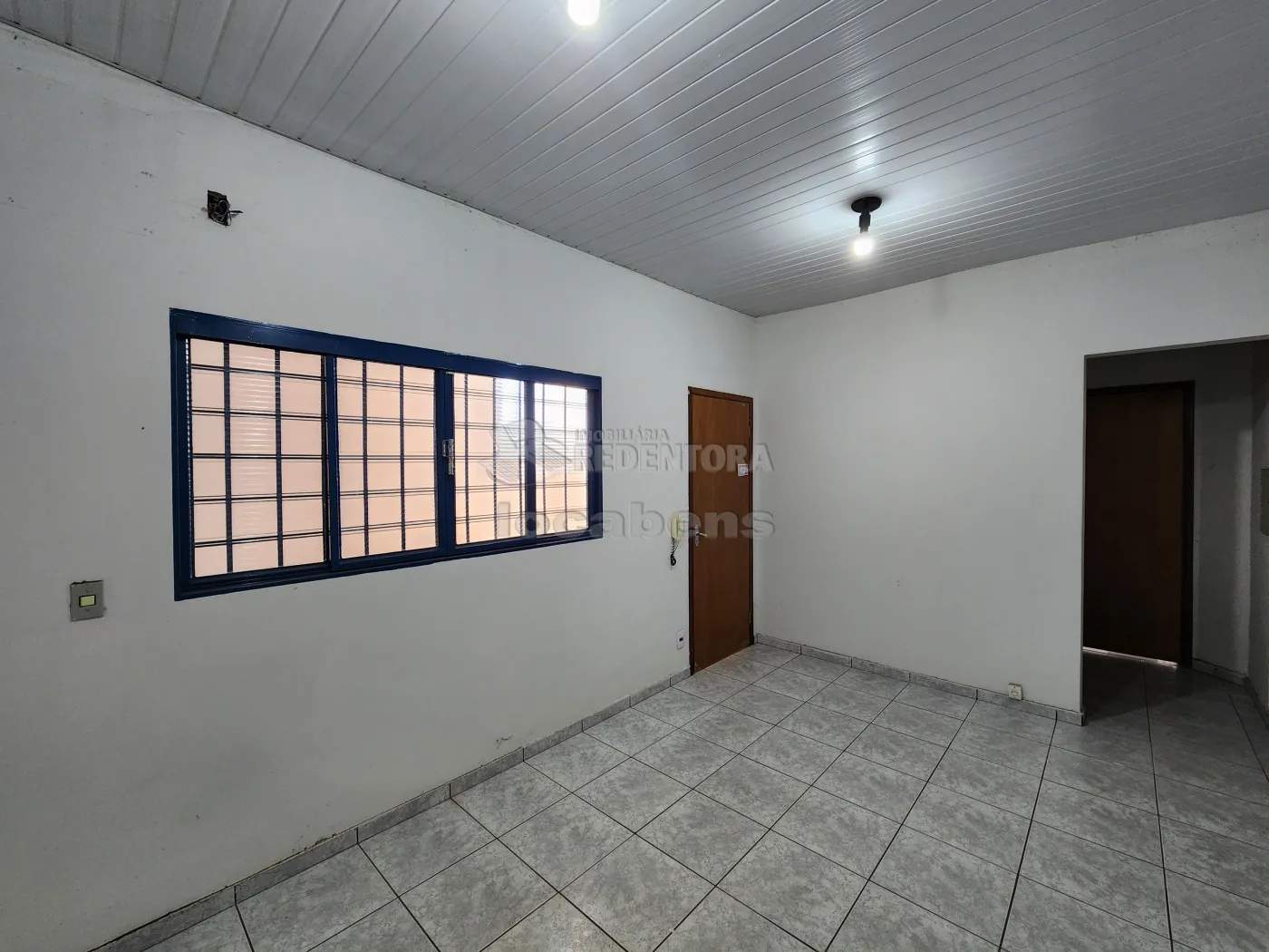 Alugar Comercial / Sala em S&atilde;o Jos&eacute; do Rio Preto R$ 800,00 - Foto 2