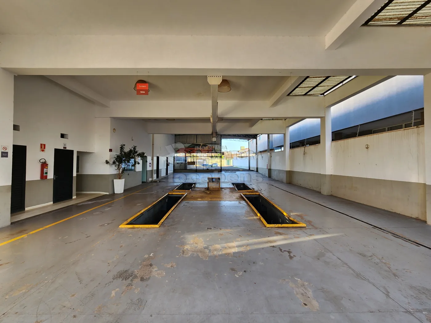 Alugar Comercial / Sal&atilde;o em S&atilde;o Jos&eacute; do Rio Preto R$ 15.000,00 - Foto 1